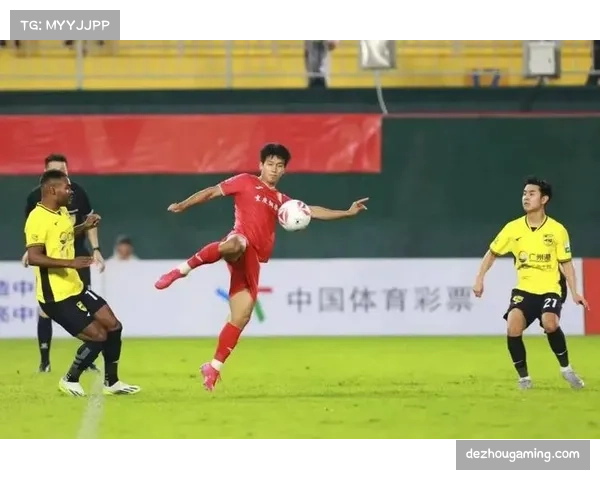 冲超终极悬念留至末轮 重庆铜梁龙与广东广州豹同分决战